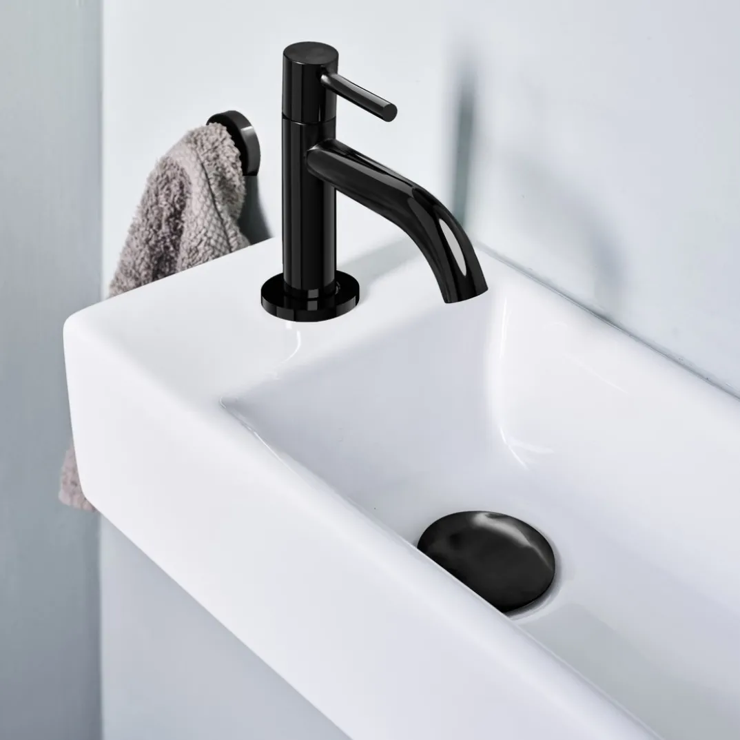 Luca Varess Cubic fontein set