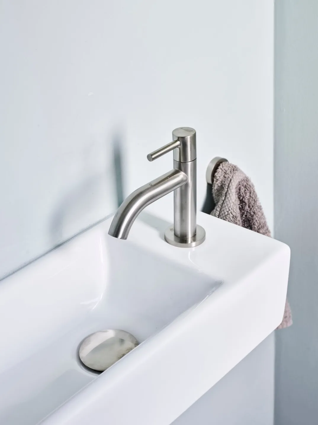 Luca Varess Cubic fonteintje