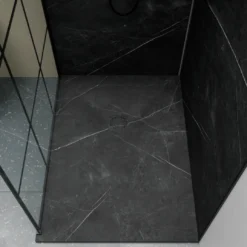 Luca Varess Suite douchebak