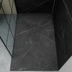 Luca Varess Suite douchebak